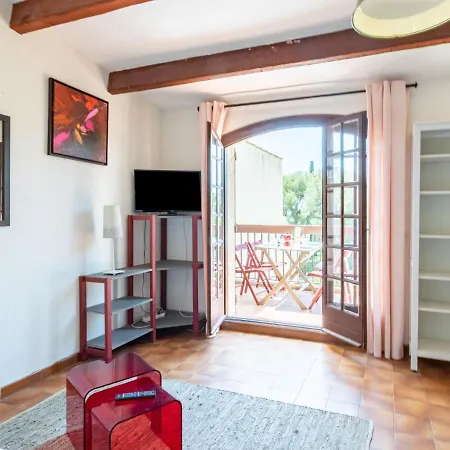 Apartment Les Cypres By Interhome Bandol