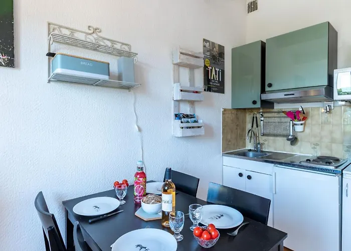 Les Cypres-1 By Interhome شقة *